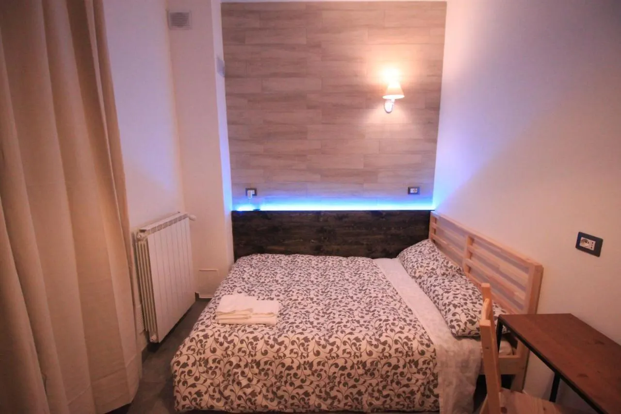 Bed and Breakfast Il Rifugio degli Artisti Varese 0*,